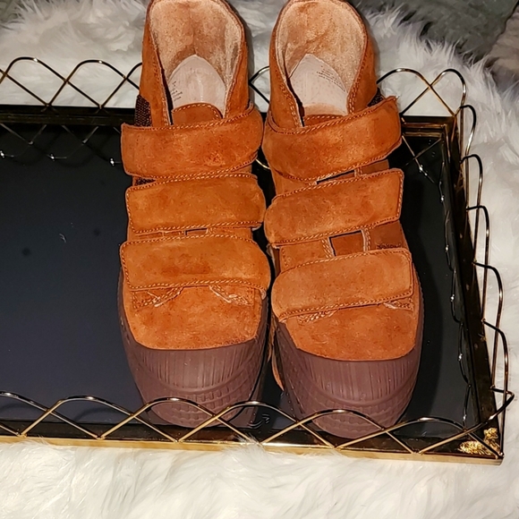 Kelsi Dagger Suede Sneakers - Picture 2 of 6